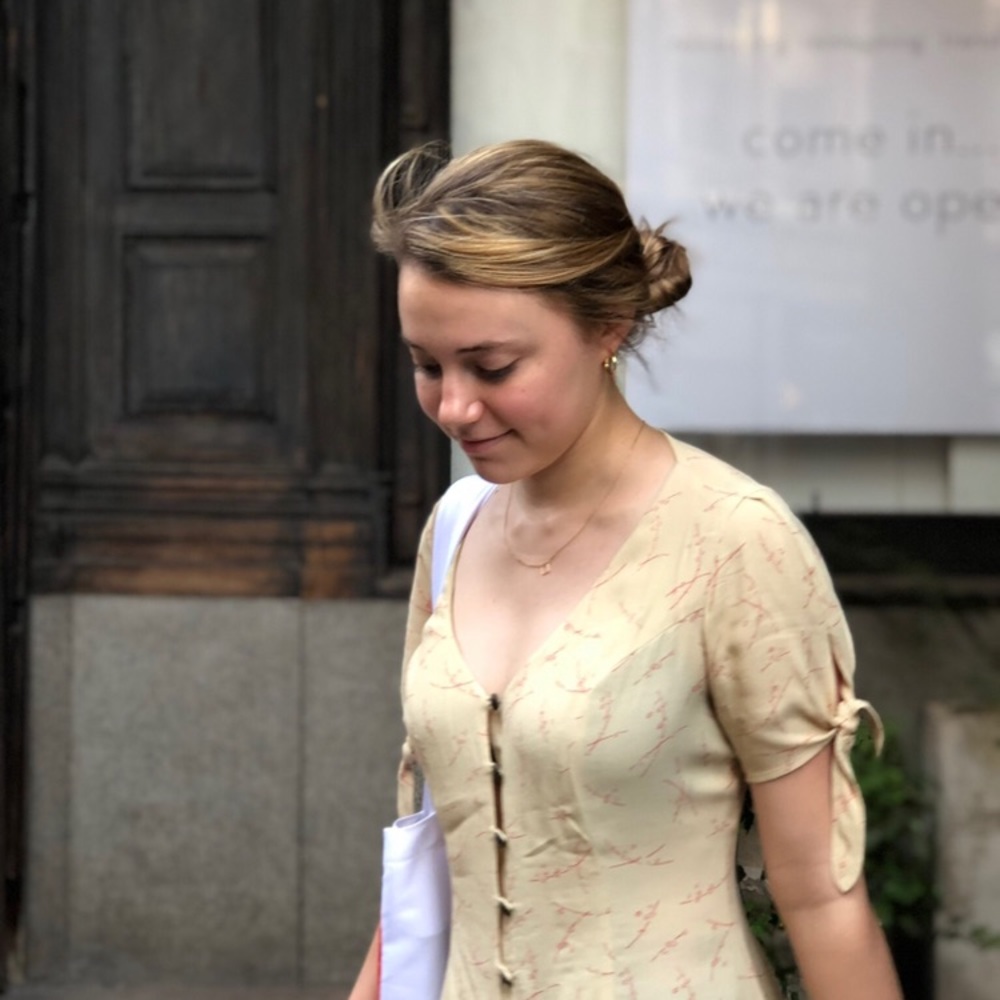 Meet your Posher, Claire